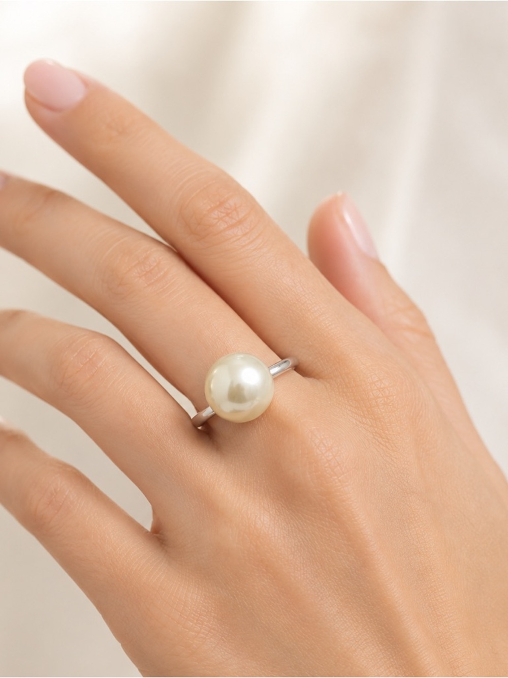Henri Bendel Stamped Pearl Ring - Size 6 - Picture 2 of 5